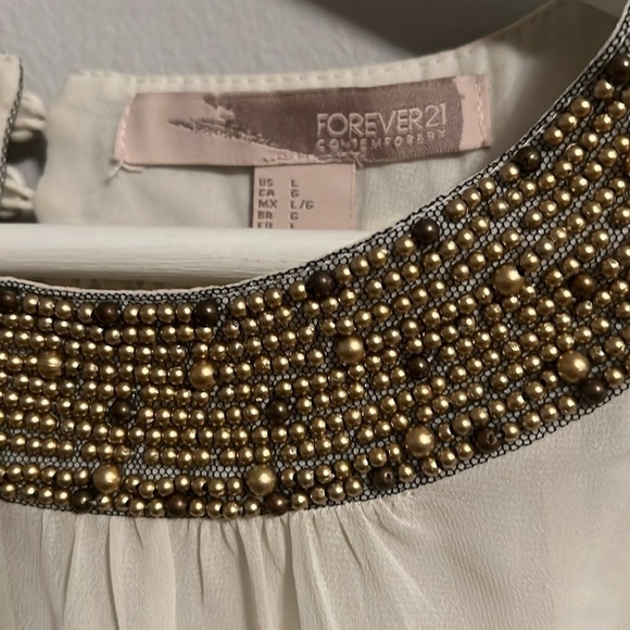 Forever 21 - COLD SHOULDER SEQUINS DETAIL CHIFFON TOP sheer mesh nude - Picture 2 of 11